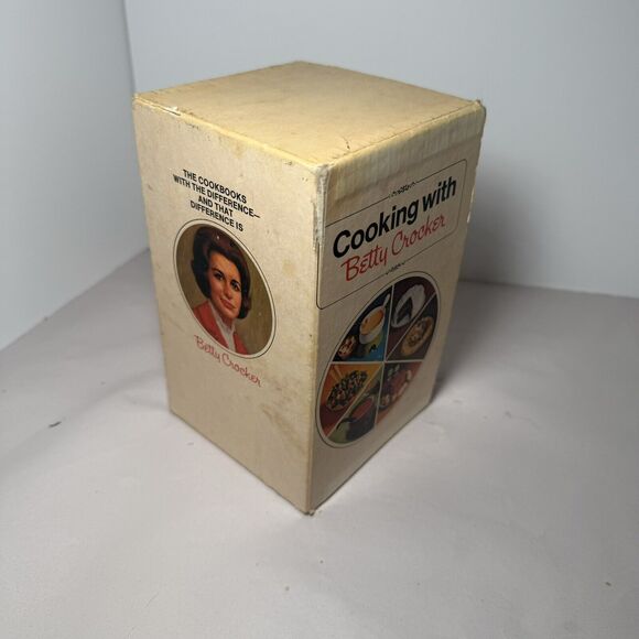 Vintage Betty Crocker 5 Cook Book Set Special Edition Recipes 1970s - Picture 6 of 9